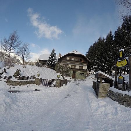 Pension Zur Heiligen Krone Mauterndorf  Bagian luar foto