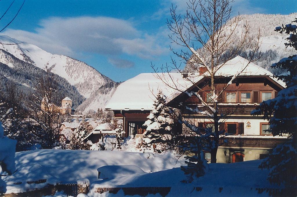 Pension Zur Heiligen Krone Mauterndorf  Bagian luar foto