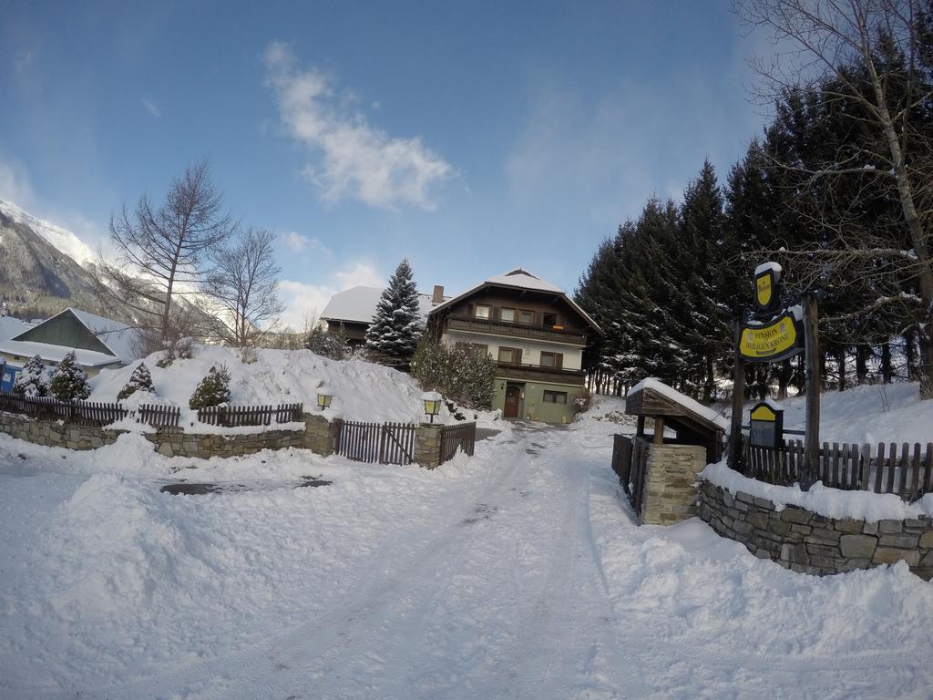 Pension Zur Heiligen Krone Mauterndorf  Bagian luar foto